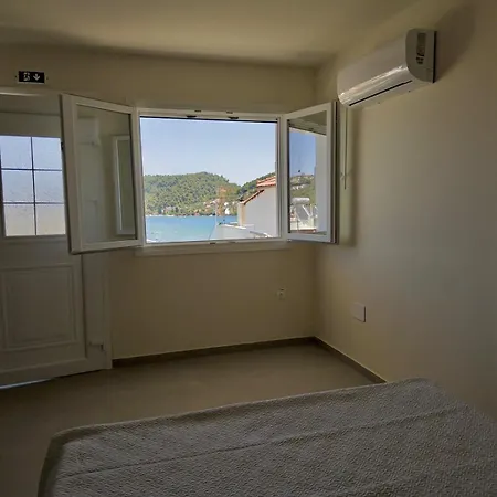 Πανσιόν Kotronia