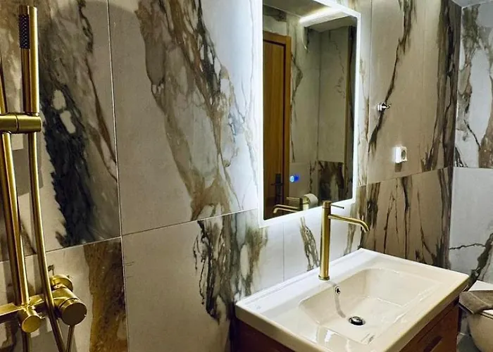 Konukevi Kotronia 3*