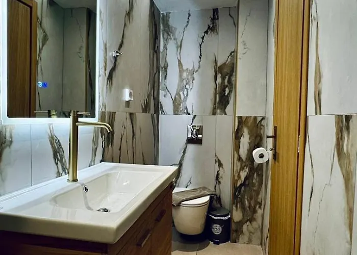 Konukevi Kotronia 3*